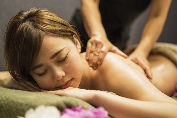 How Much to Tip a Massage Therapist?